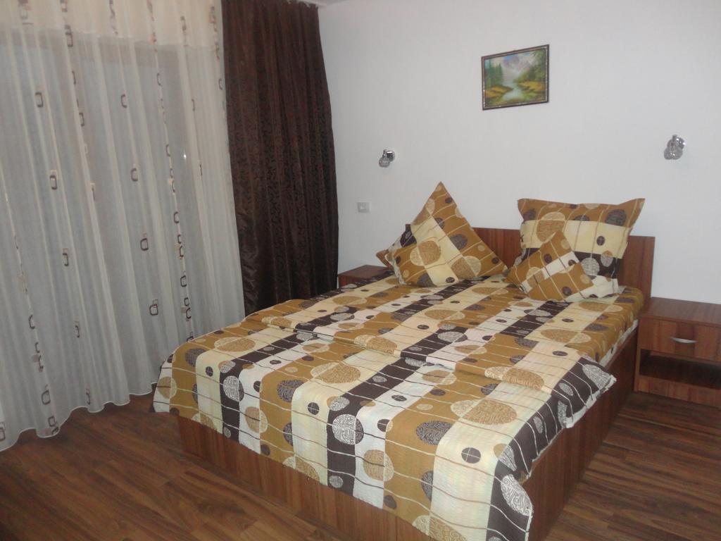 Pensiunea Sanella Liubcova Kamer foto